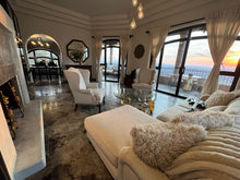 Casa Balcones