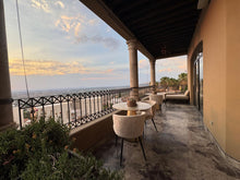Casa Balcones